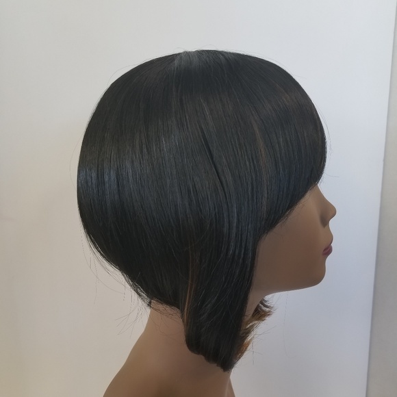 Sassy Black Synthetic Bob w/ Golden Highlights - Picture 3 of 5